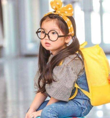 很漂亮|有种“整容式”长大叫阿拉蕾，从软萌可爱到精致面孔，美成小仙女