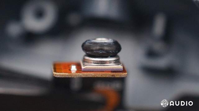 采用美信光学传感器，豪鹏科技电池，GARMIN佳明VENU2手表拆解报告