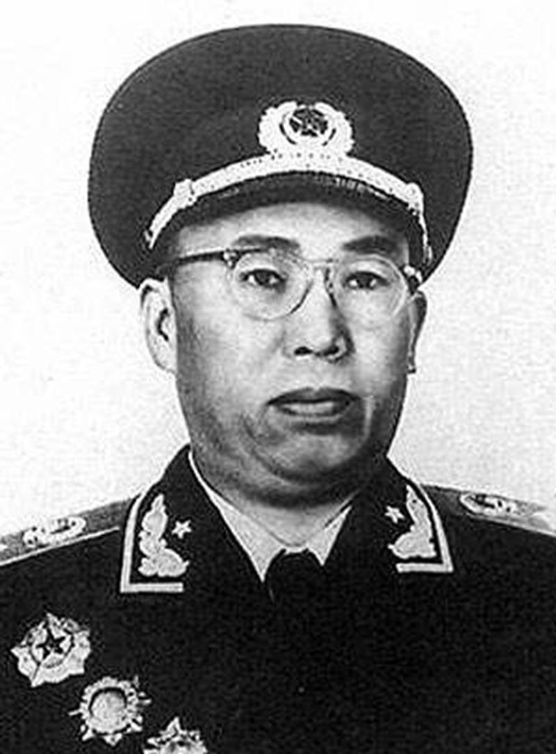 原创他曾担任二炮的副政委49岁升少将60岁升中将父亲是元帅