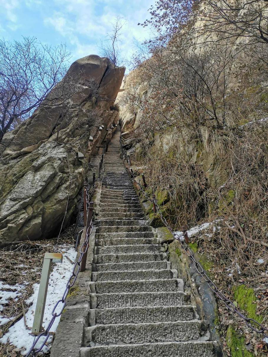 千尺幢俯瞰華山2021最後一天,小編帶大家去雲遊這座奇險天下的山