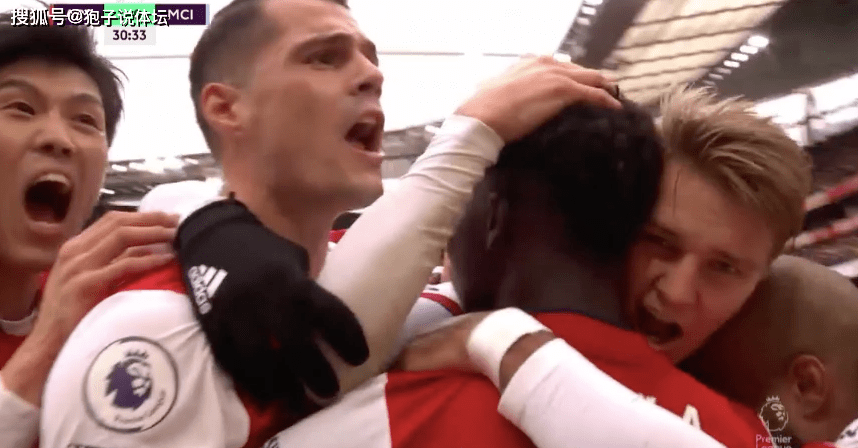 英超|2-1！补时逆转绝杀 英超15亿对决 2分钟内天堂到地狱：被判点球+空门打飞+红牌