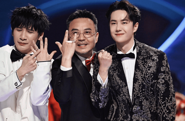 零点|那些藏在跨年夜中的感人时刻！何炅穿过人群拥抱吴昕，整破防了