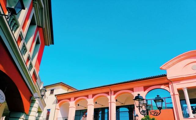 原创成都隐藏一座欧洲小镇商品数量繁多不买只是闲逛也值得