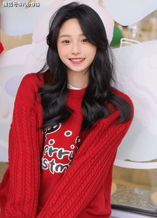 配饰 冬天毛衣怎么穿才洋气？多穿这几种颜色，时髦百搭又温柔