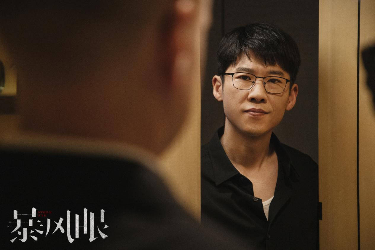 寒冬|《穿过寒冬拥抱你》王骁演绎理想姑爷，扎实演技诠释“一人千面”