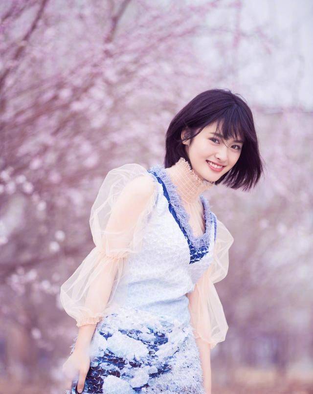 仙女 明明都是泡泡袖, 鞠婧祎杨超越穿成小仙女, 有的人却尴尬显胖?