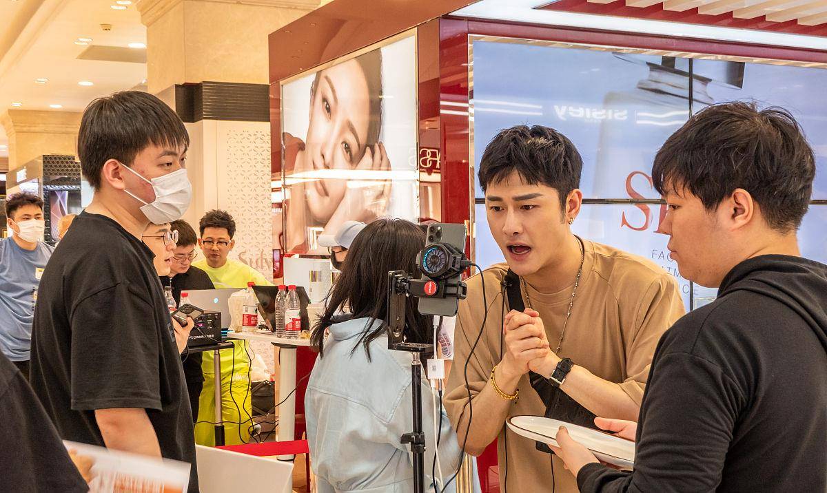 为什么现在所有明星都在直播带货