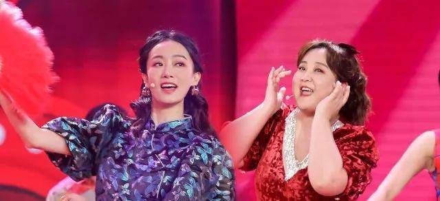 冯巩|张小斐跟对人：9年时间，让她从小品演员成为影后