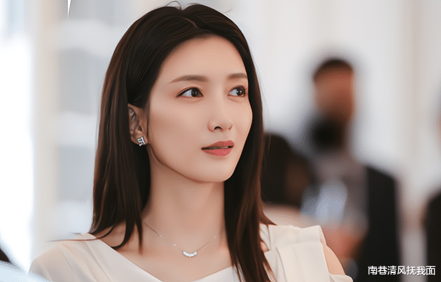 大嫂|婆婆主动来家带孙女，儿媳门都没让进，给8000块钱打发走：我不傻