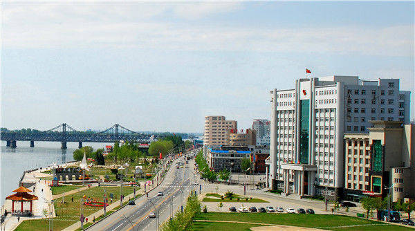 辽宁丹东这个县市，年平均温度25度，被称为东北“香格里拉”