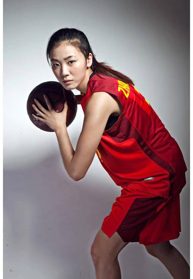 籃壇|官宣退役！郭艾倫趙繼偉送祝福！再見了，籃壇第一美女