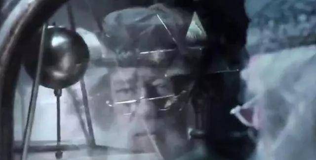 都藏|连角落里一个道具小瓶子都藏巨大信息，这8部电影细节严谨到变态