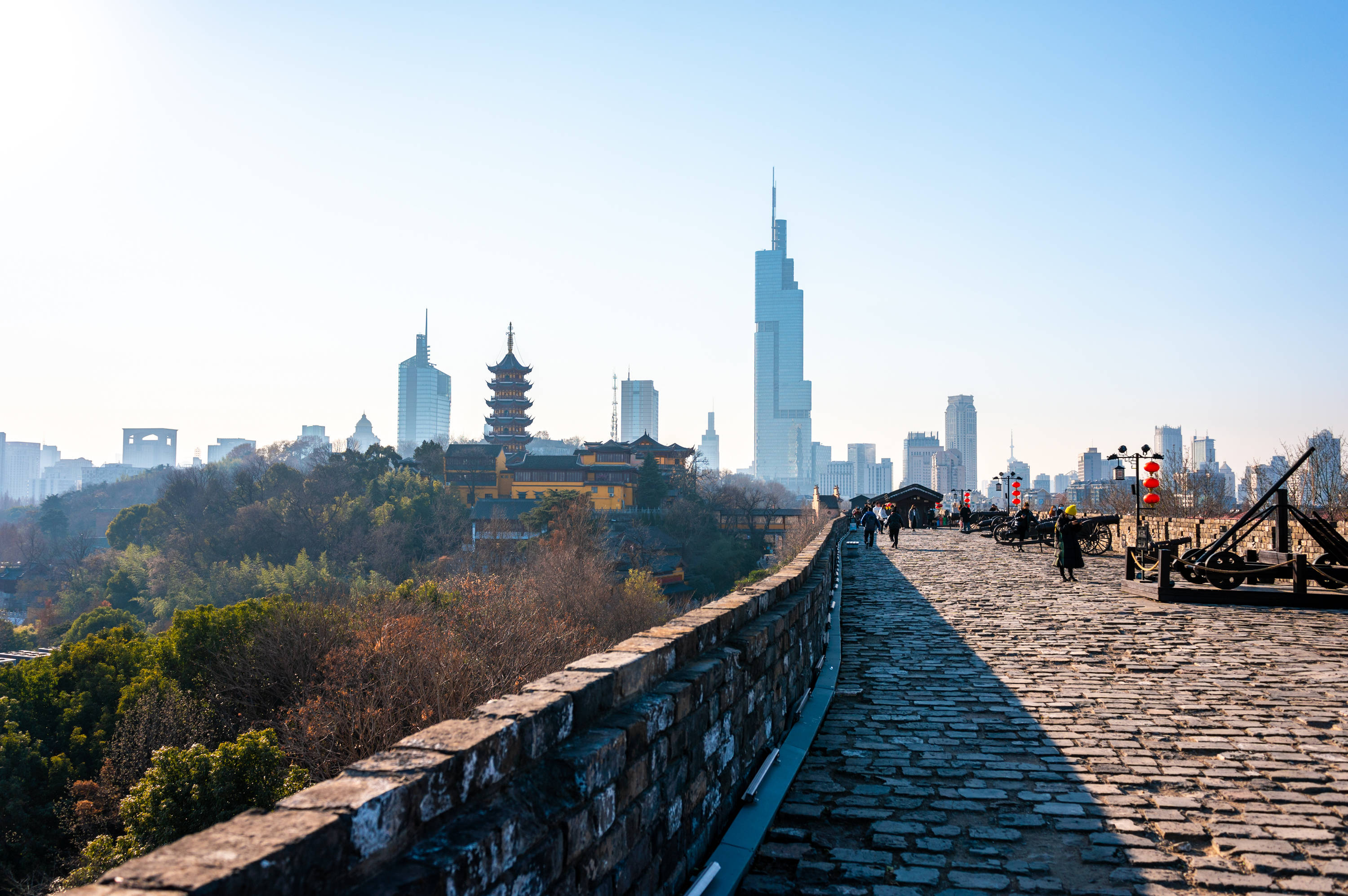 紫金|南京明城墙风光最美的一段，东接紫金山、北揽玄武湖，景色绝佳