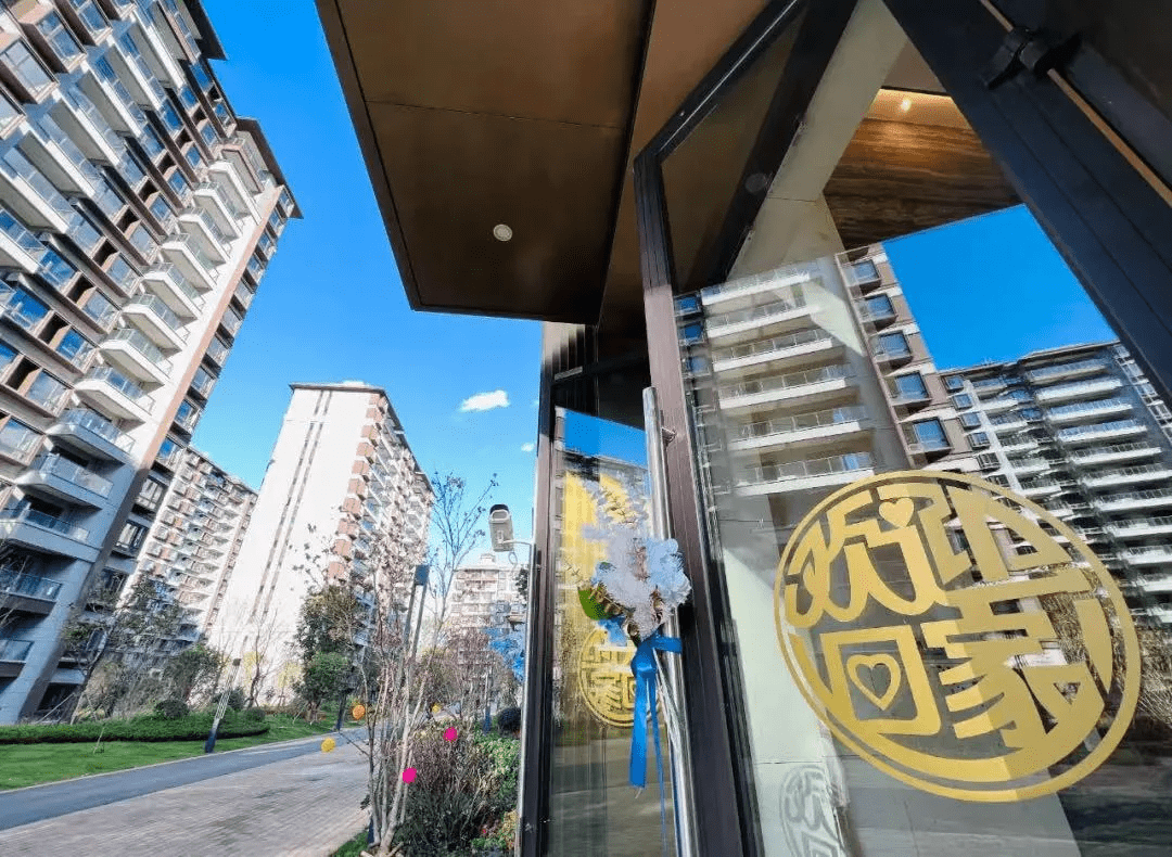 67昆明实地花鹤翎一期终交房二期谋划卖车位复工