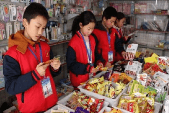 校园|教育部已经下发通知,中小学将不再提供这项服务,家长表示支持