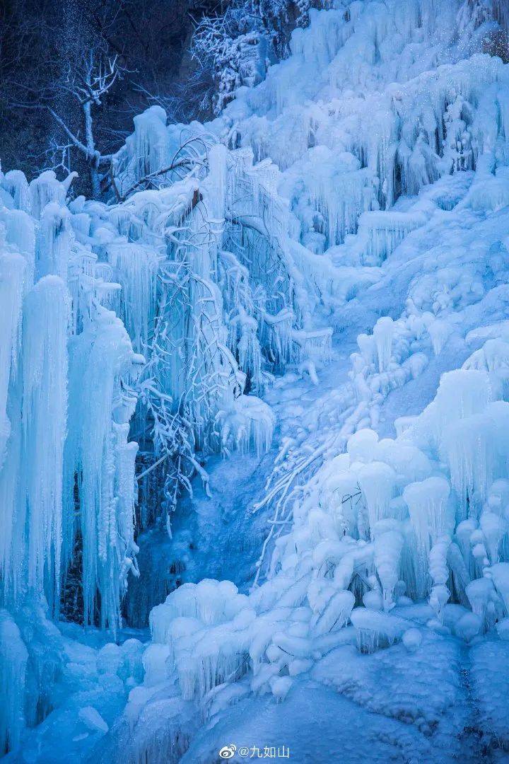 冬日限定！这几处冰瀑奇观简直就是现实版的“冰雪奇缘”，美出圈了！_摄影_如山_聂磊