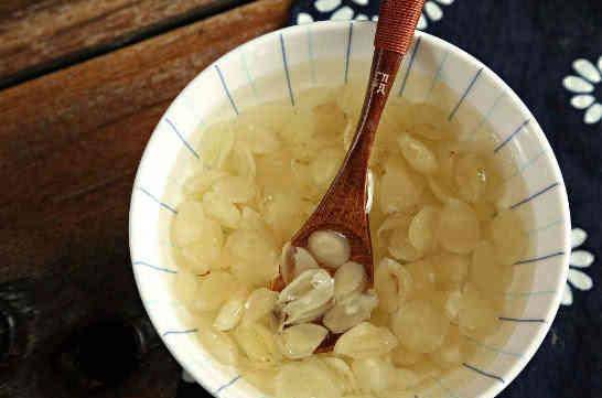 脸部预防皱纹几种食物，女人要常吃，每一口都是胶原蛋白