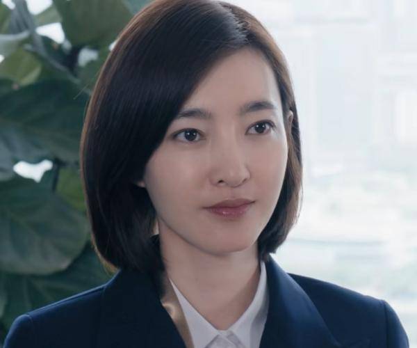 女神|王丽坤有演技有作品，更是有名的素颜女神，可惜始终没能火起来