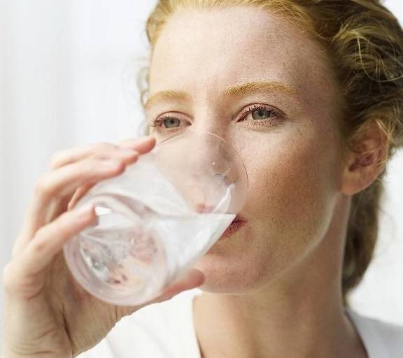 男女|无论男女起床后,养成这4个“好习惯”,赘肉就会慢慢“离开”你