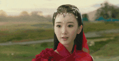 灵气11双自带“美瞳”效果的眼睛，杨幂毛晓彤上榜，而她的眼睛会说话