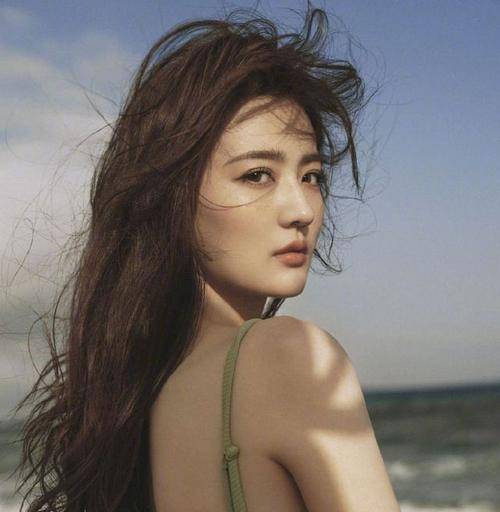 宋轶这3位女明星，应该是很用力在变美吧