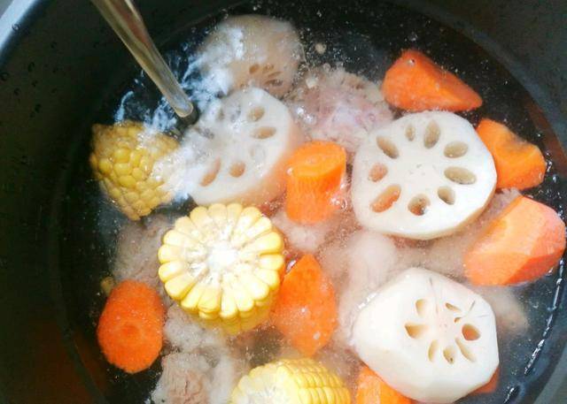 莲藕排骨汤怎么做好喝营养 658ad3fec9964700a8d4e925c4a1c577.jpeg