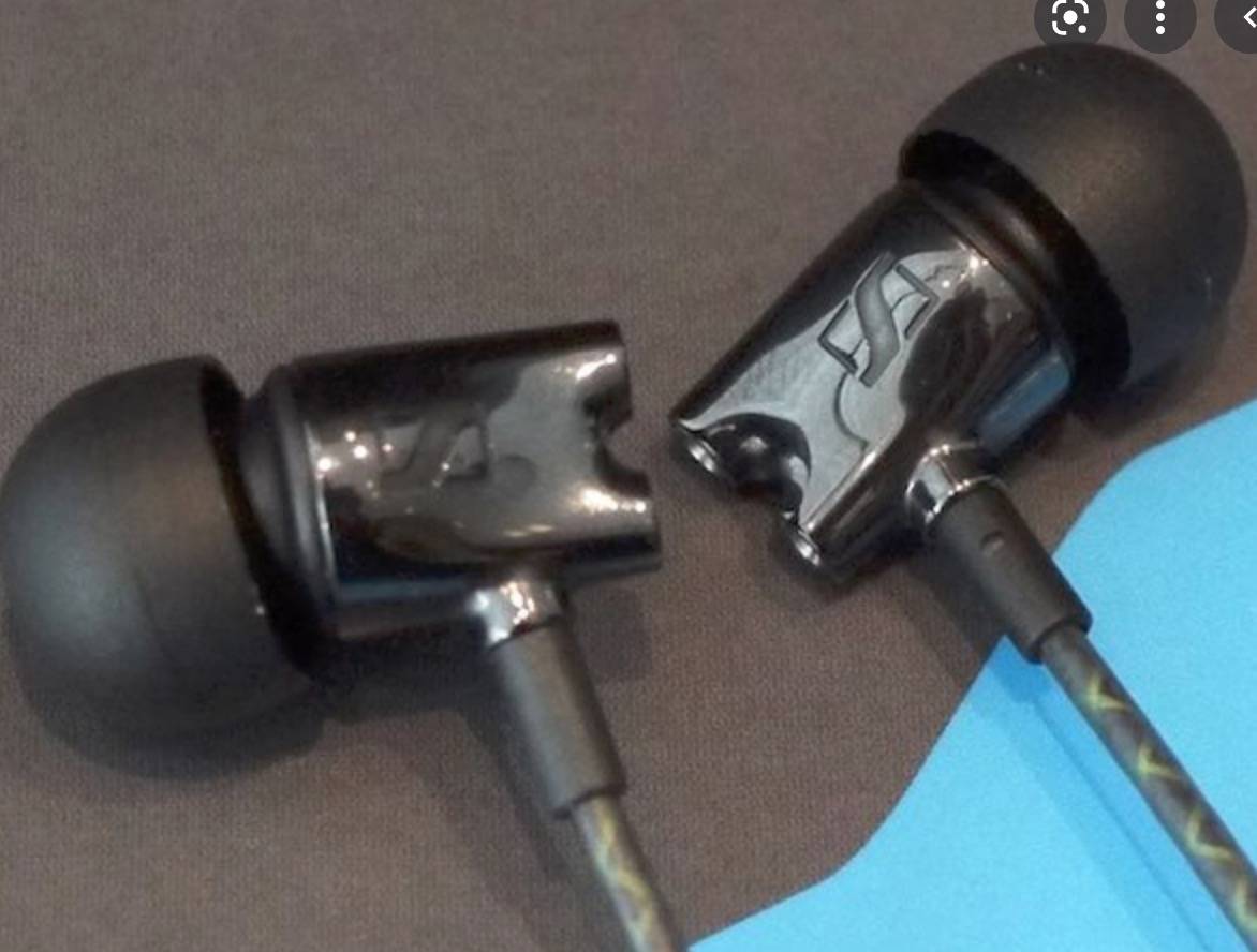 喜欢听ACG音乐的话，不要碰森海塞尔这个牌子