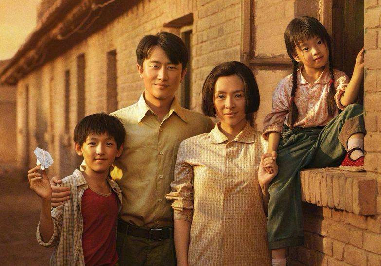 电影|2021年票房排行榜前五，《长津湖》稳居榜首，第三比第四多了43亿