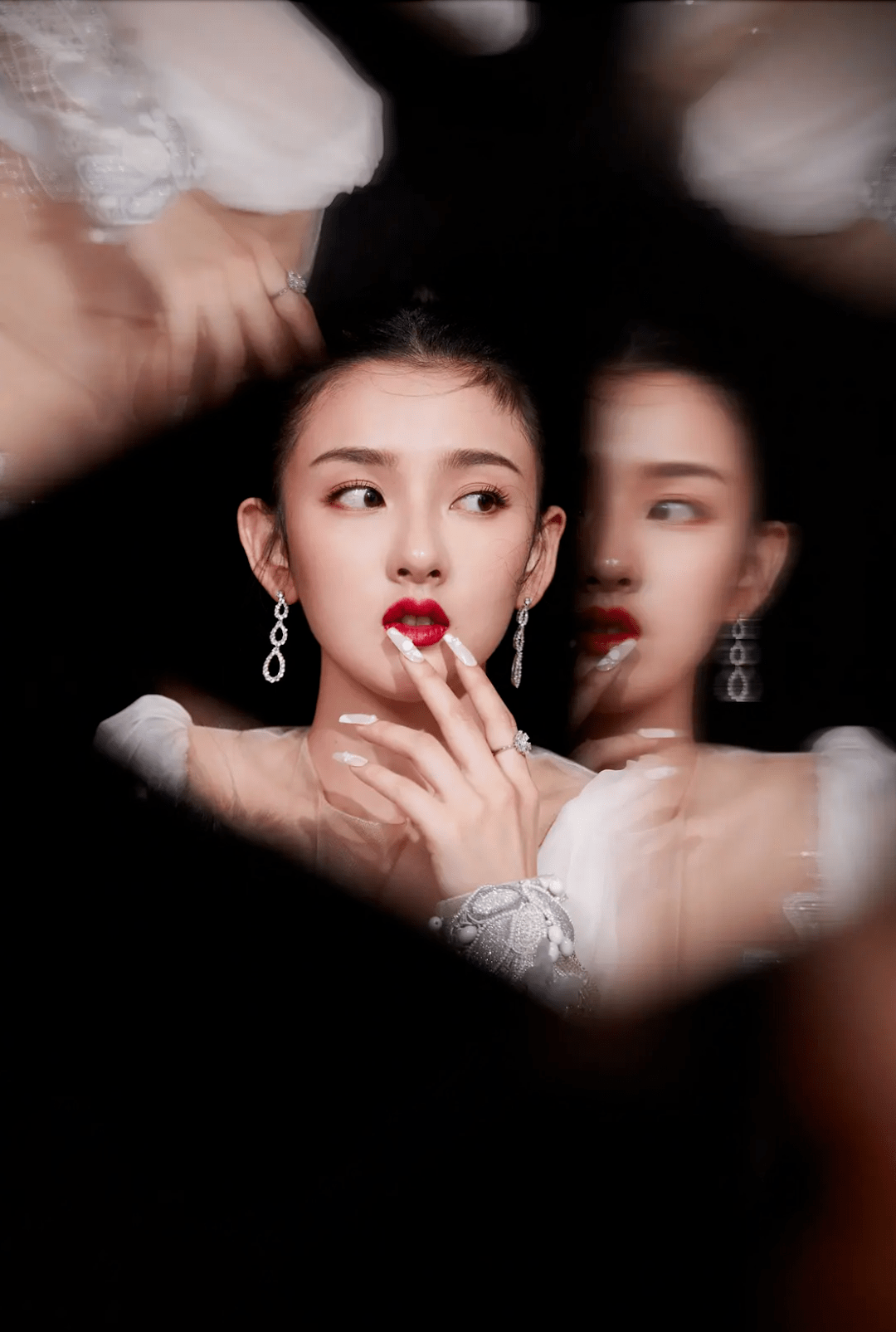 小天00后小花厮杀战，这次刘浩存输得有点惨…