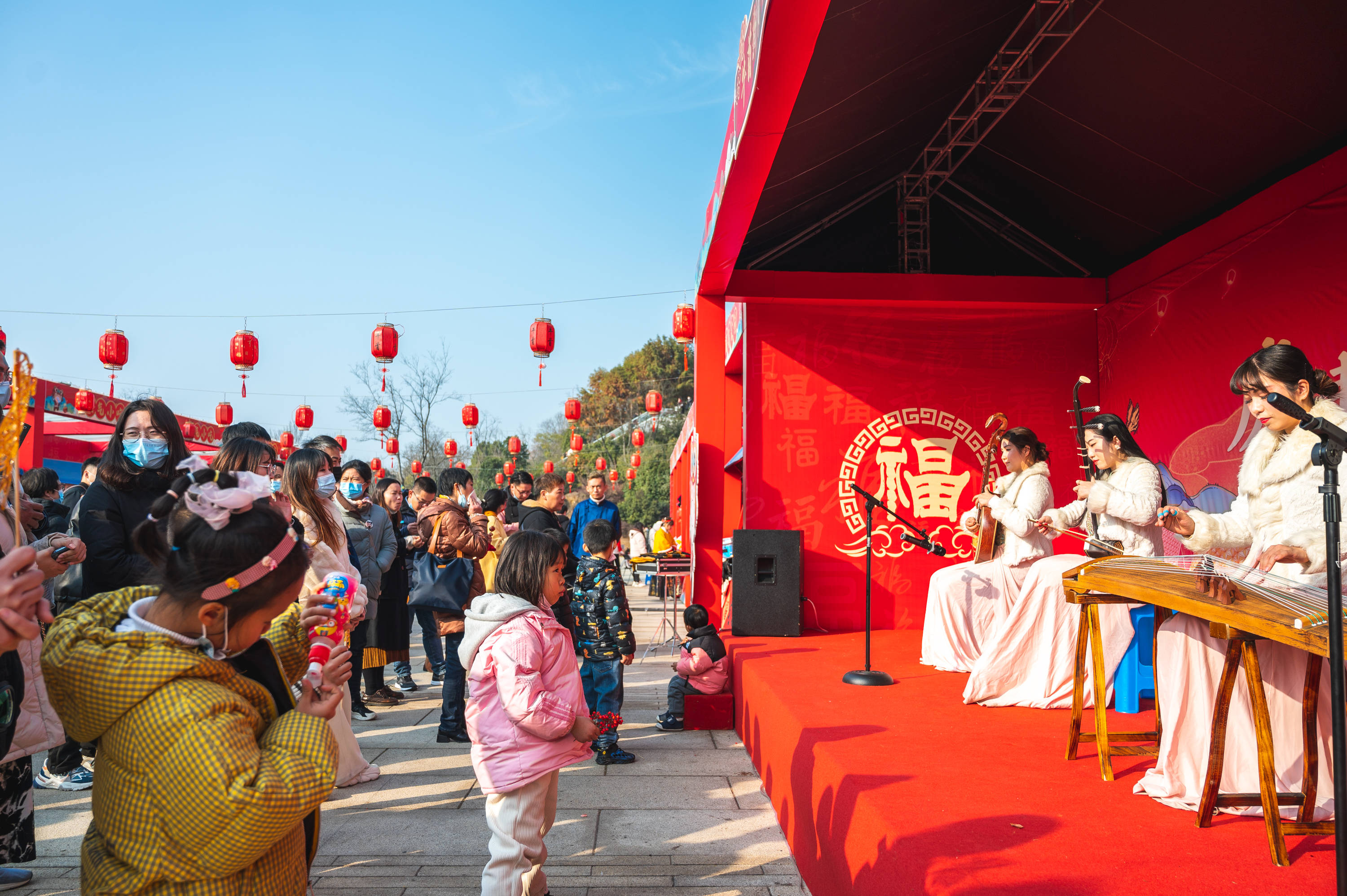 历史|新春打卡南京牛首山，领略宏伟壮观的佛顶宫，新年“摸牛头”祈福