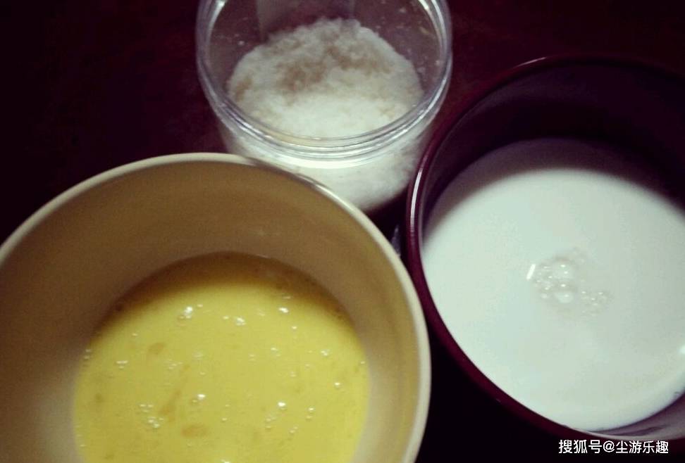 用水|蒸鸡蛋羹别再用水,这样做更营养,比果冻更嫩滑,早餐被它承包了