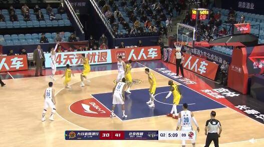 林书豪|林书豪三节打卡14+8！4中0后状态回暖，琼斯13中2完全不及豪哥