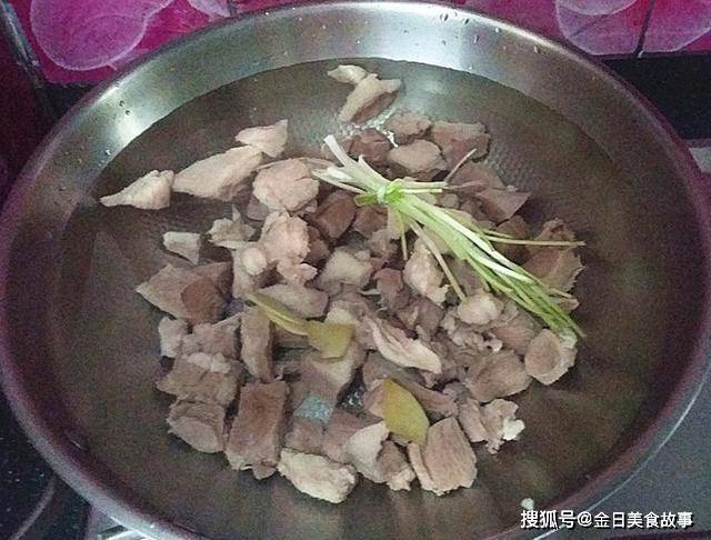 自己在家煮羊肉汤的做法 6749de5c61cb494db8baa44dbb103509.jpeg