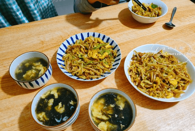 圆白菜|天冷别不懂早餐咋吃，这一干一稀值得每周都做，健康营养做着省事