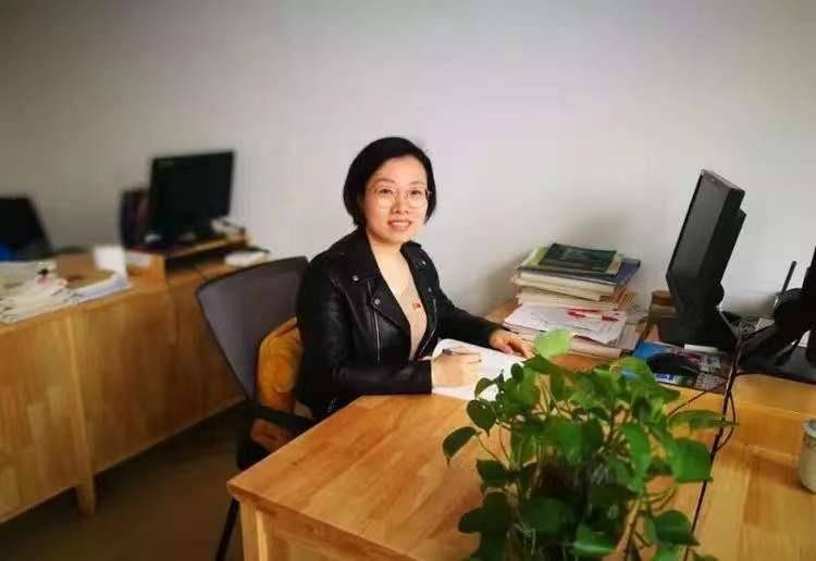 大风资讯丨佟鑫海高中老师的一天