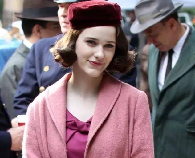 美人女人如何更具明艳感？31岁沈梦辰近照大变，实力演绎换妆如换头