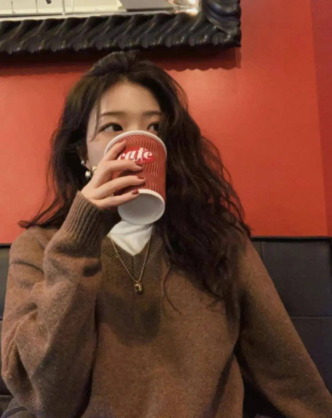 卷发烫个时髦洋气的新年卷发,虎年就要「鸿运当头」