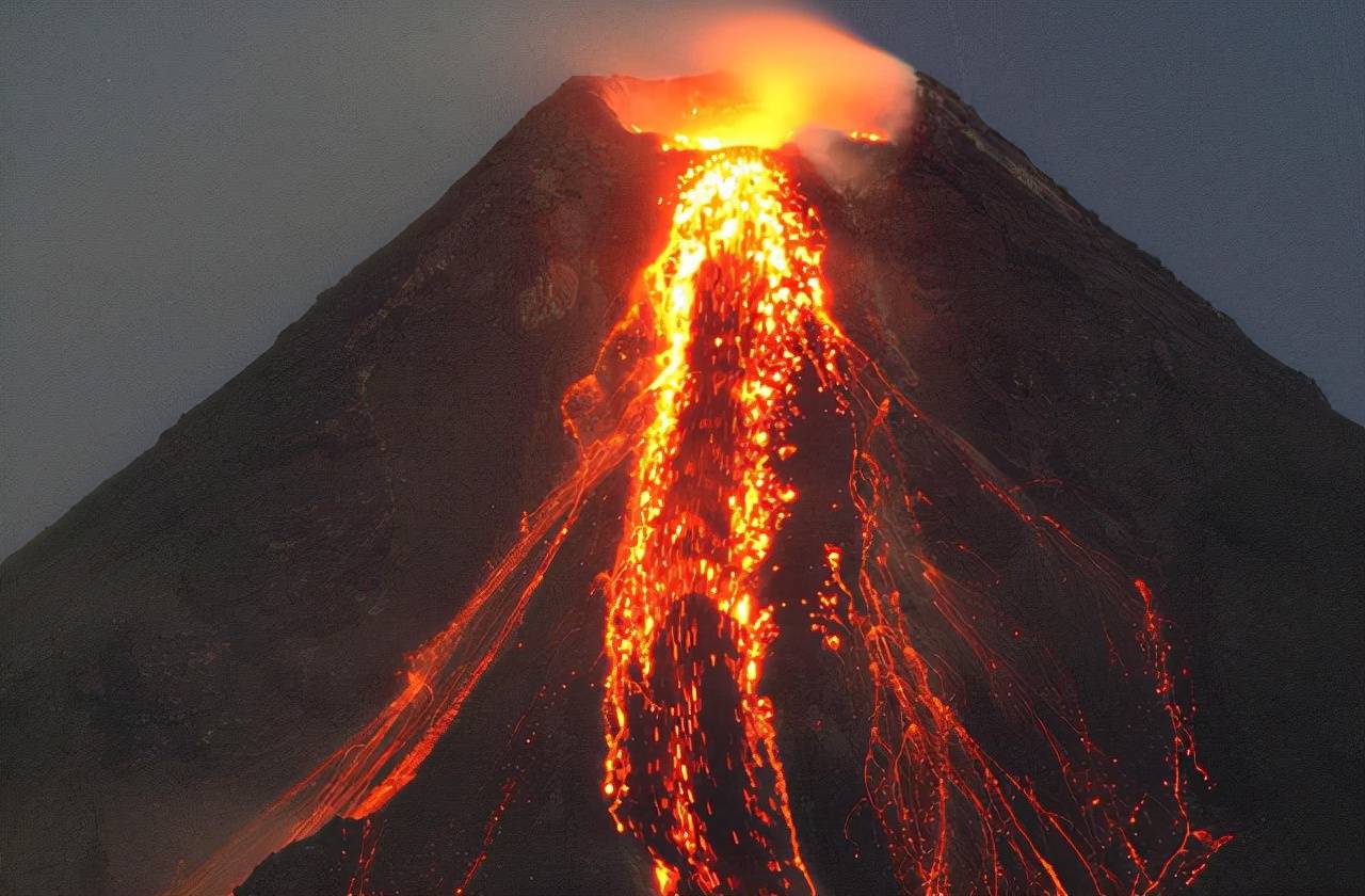 黄石国家公园火山爆发图片