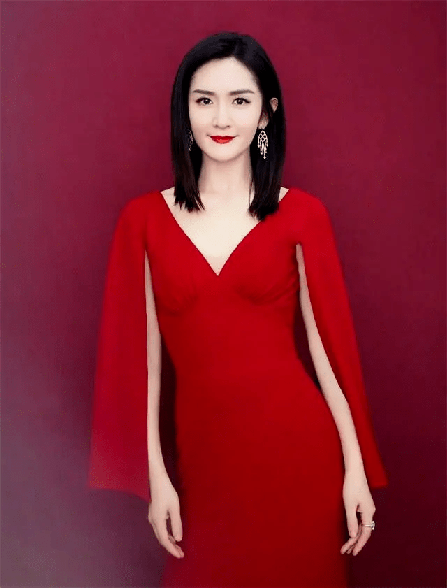 东方|芒果台一姐谢娜竟录制东方台春晚！穿公主裙跟张杰合唱，颜值美翻