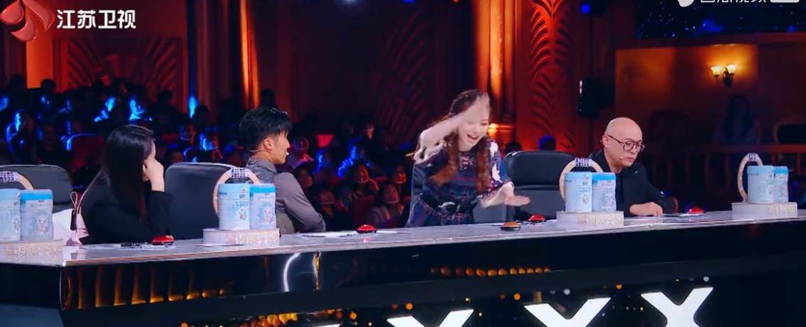 棉花|在达人秀又哭又笑，“补刀”谢霆锋：31岁闭关的邓紫棋，是真性情