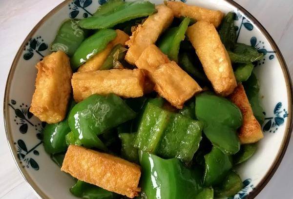 年夜饭菜谱大全最简单的 035baf1ca54044618c2d8f254b1c4cd7.jpeg