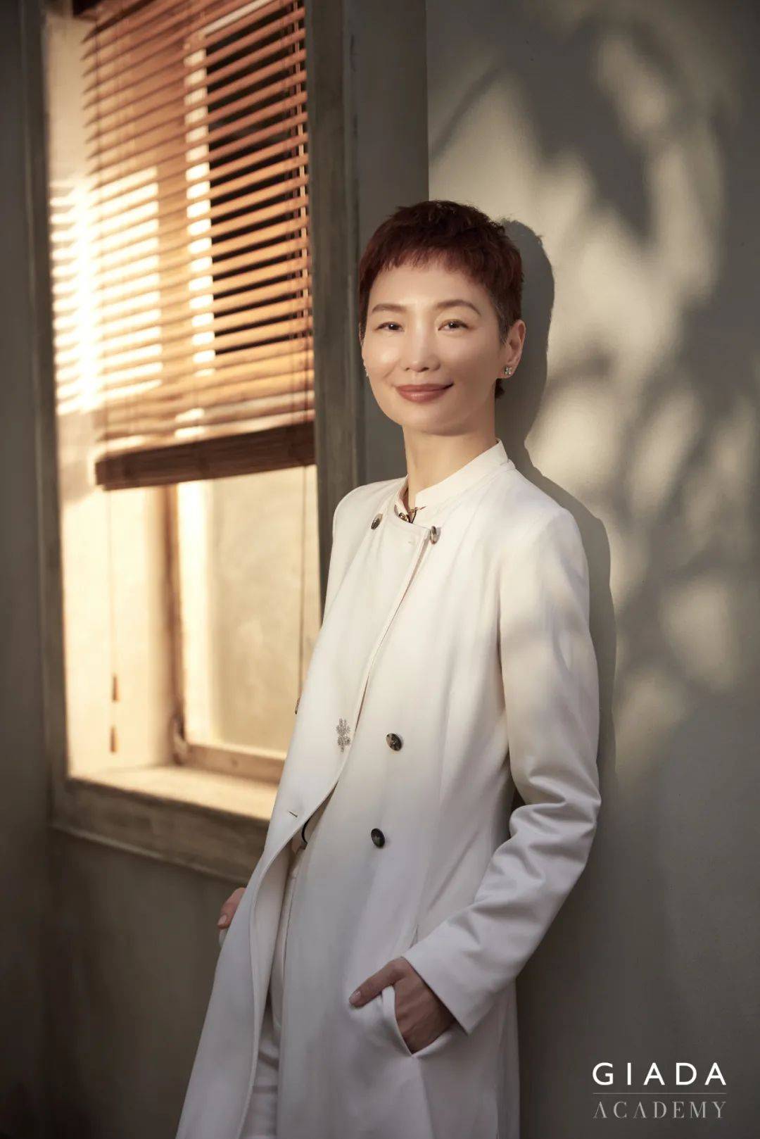 范主为什么新时代的女精英，都美得高级又云淡风轻？