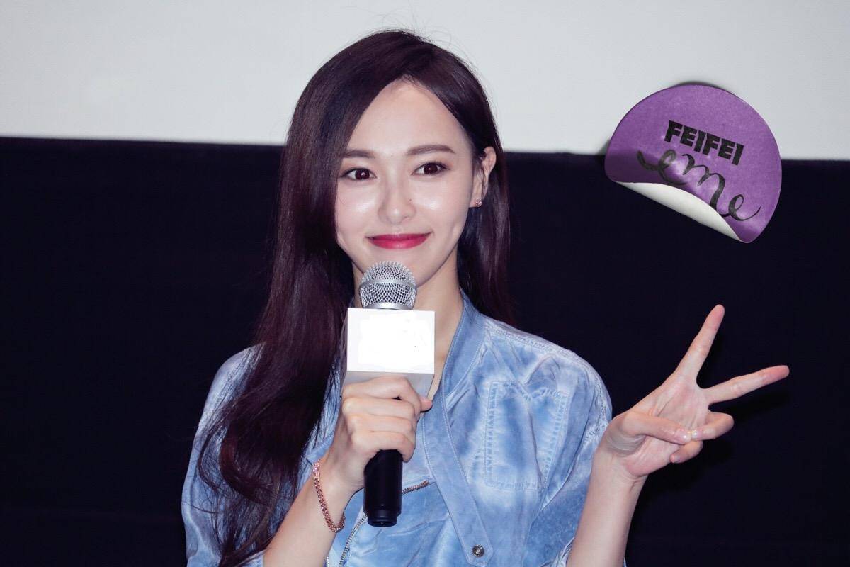唐嫣跨界主持春晚,谢娜张杰首次合体演唱_王冠_阵容_曹可凡