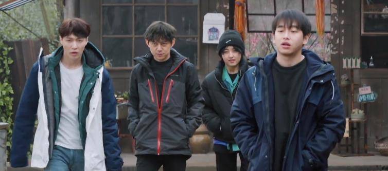 小狐狸|在师傅跟前，张艺兴“小狐狸”本性发作了，师徒二人联合搞事儿了