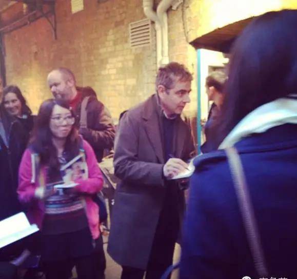 罗温艾金森电影片段 b1a2d1c92a944d0da97330903ab2435c.jpeg