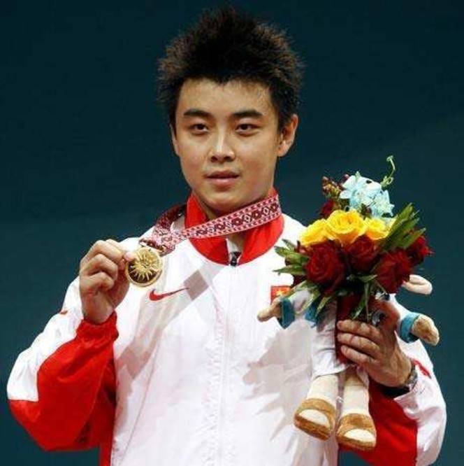 18个世界冠军,担任樊振东教练的王皓级别待遇如何?年薪多少?