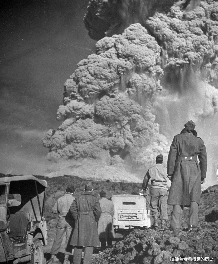 老照片 1944年意大利维苏威火山最后一次大爆发