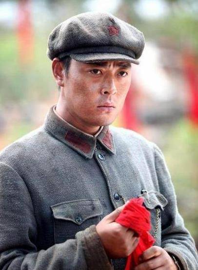 患抑郁症想轻生,如今39岁终得影帝成就_张桐_演技_亮剑