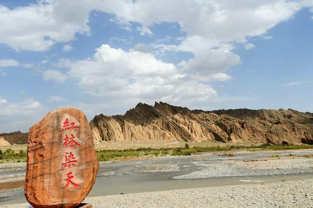 天山|红色山崖，幽静峡谷，库车感受天山神秘大峡谷的绚丽色彩