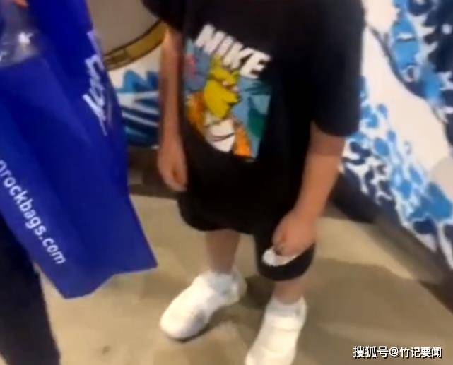 女生尴尬了怎么办 324c2ac554fe4af8a776addc33102619.jpeg